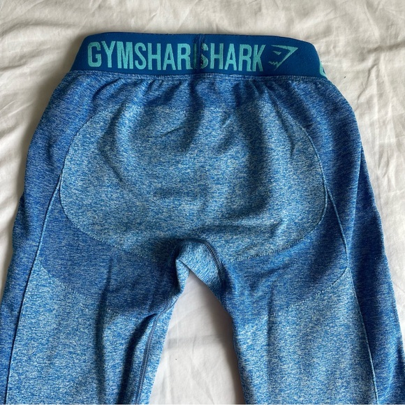 Blue flattering gym shark leggings - Picture 3 of 4